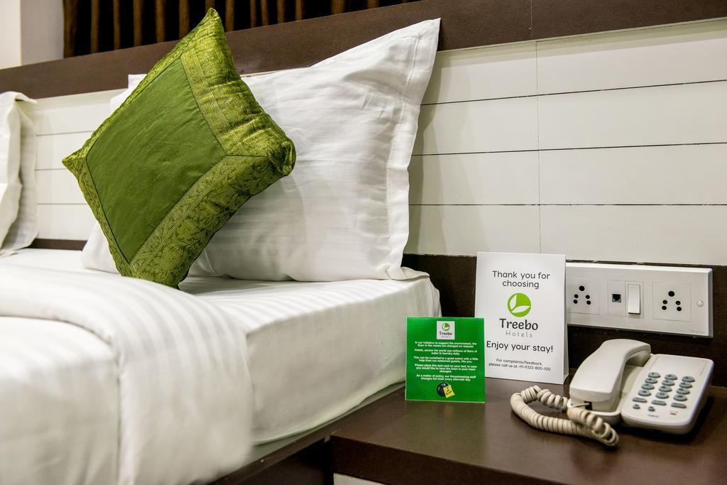 Itsy By Treebo - Jai Ambe Maa Hotel Kolkata Exterior photo