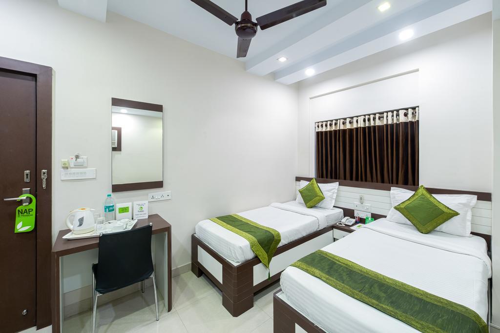 Itsy By Treebo - Jai Ambe Maa Hotel Kolkata Exterior photo